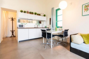 Casa Nina - romantico nido in antica corte in centro paese